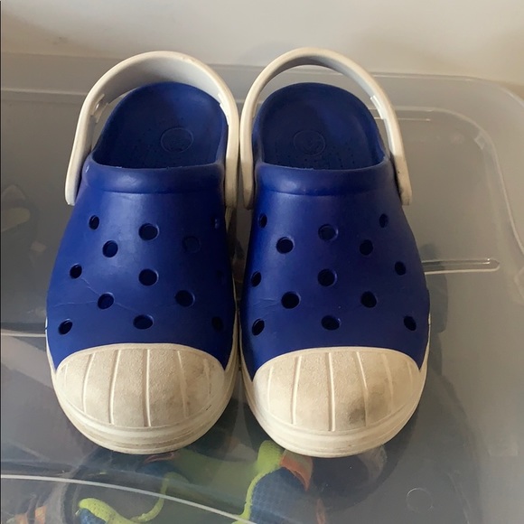 boys crocs size 2